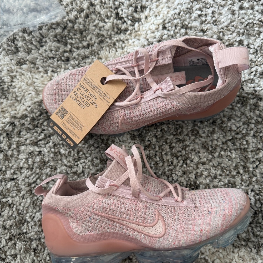 Nike Women's Pink Flyknit Sneakers